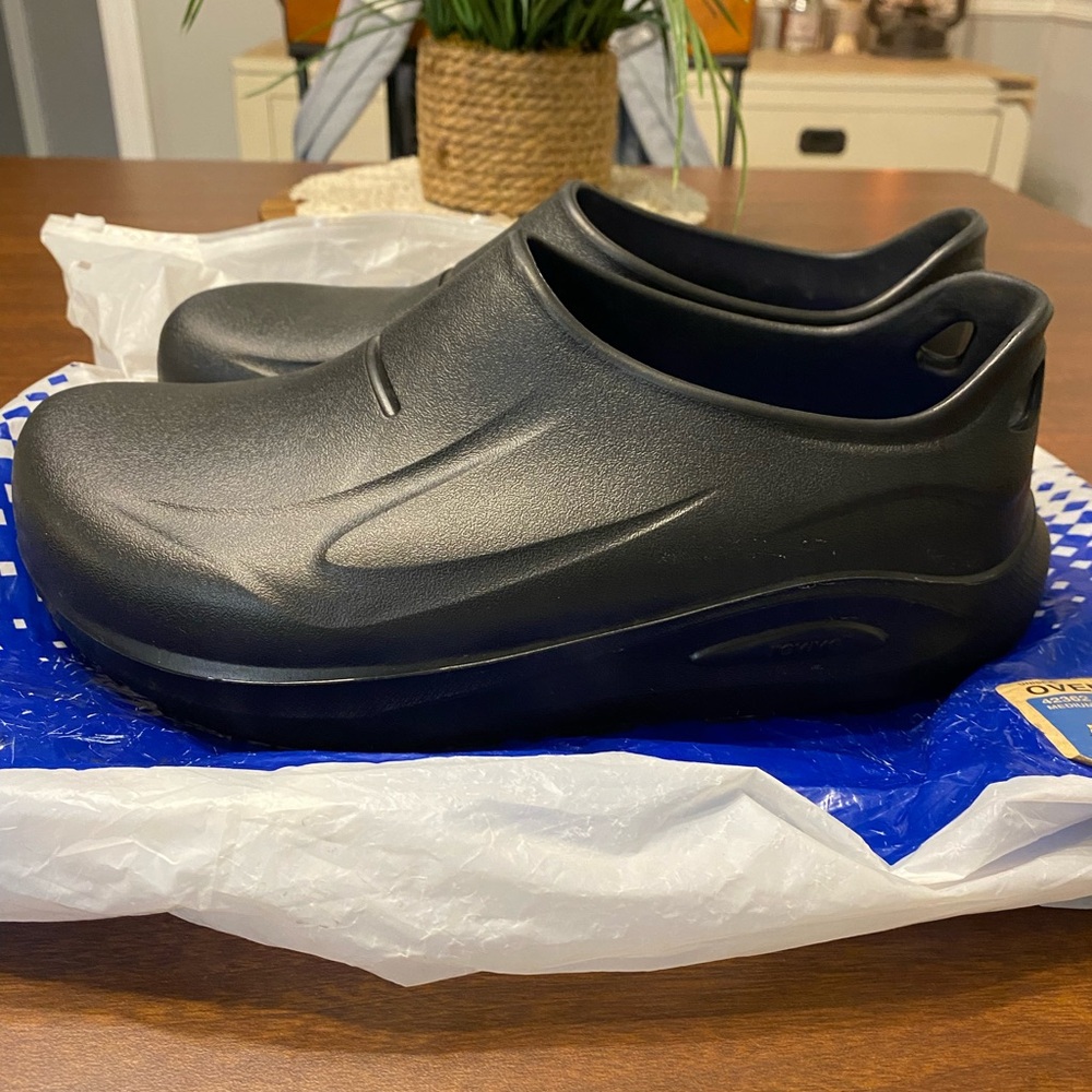 Shoes for Crews Unisex-Adult Overtime non-slip - men’s size 9 woman’s size 11 - Picture 2 of 7